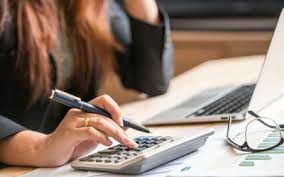 accounts-officer-malefemale-big-0