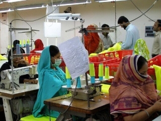 cutting-master-stitching-ladies-worker-separate-work-area-gents-worker-uniform-company-latest-factory-jobs-in-karachi-production-worker